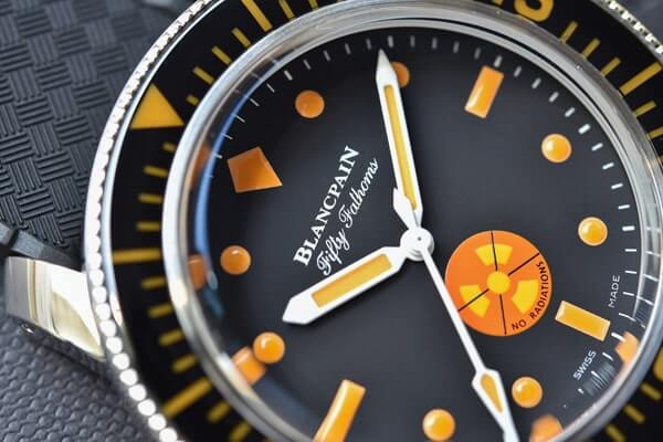 Оттенок оранжевого цвета компания Blancpain разработала специально для часов Only Watch 2021
