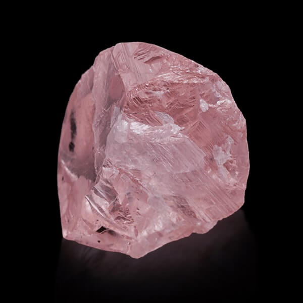 Розовый алмаз весом 32,32 карата
