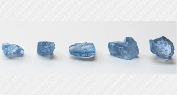 Коллекция Letlapa Tala Collection из пяти голубых алмазов